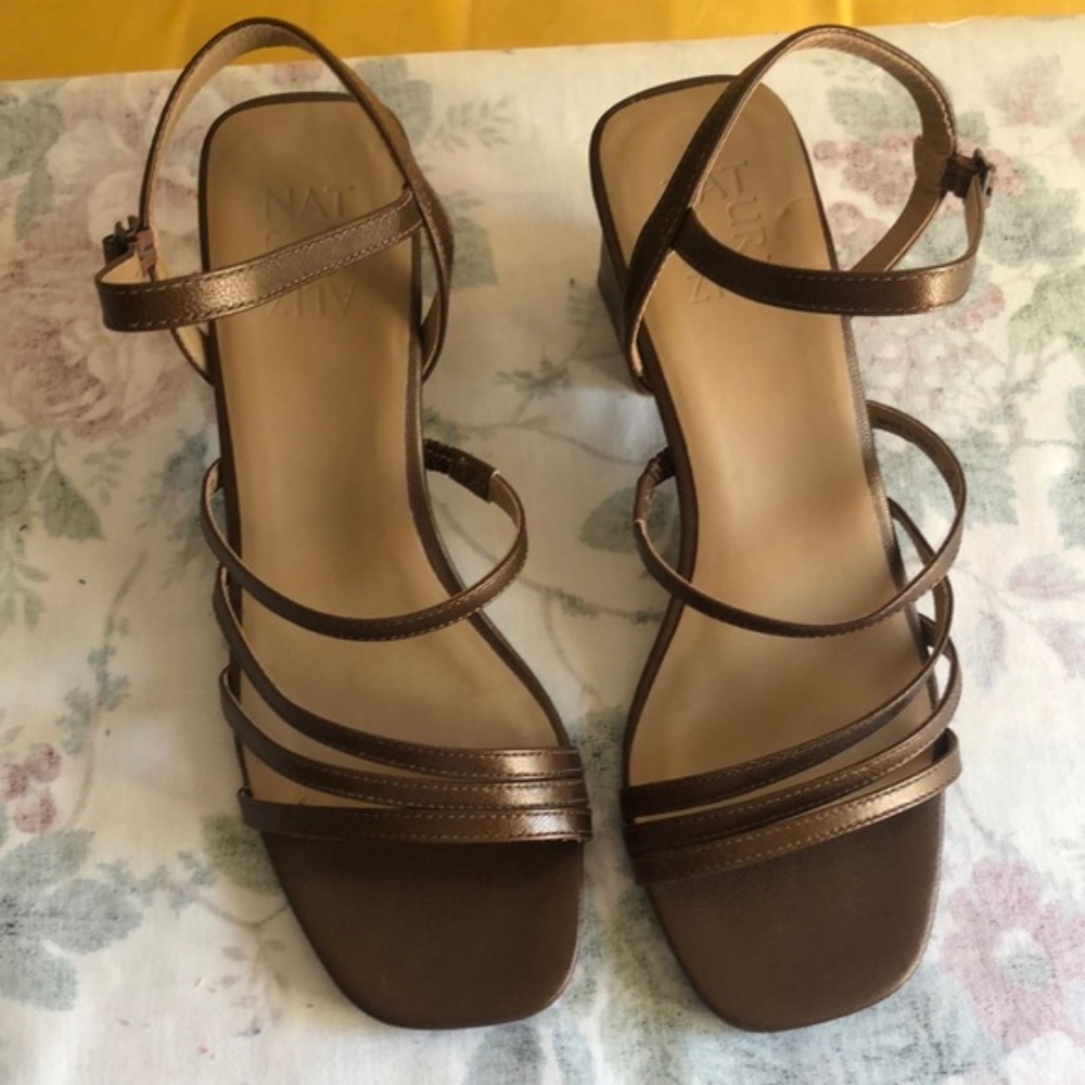 Naturalizer Niko 2 Ankle Strap Sandals Women's, bronze color